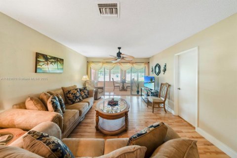 House in Delray Beach, Florida 2 bedrooms, 88.26 sq.m. № 1814804 - photo 8