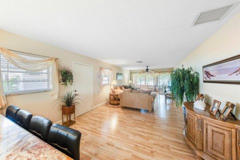 House in Delray Beach, Florida 2 bedrooms, 88.26 sq.m. № 1814804 - photo 9