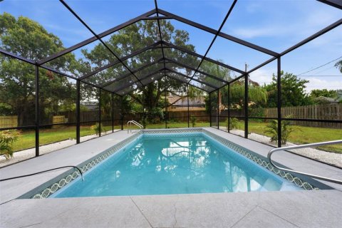 House in Sarasota, Florida 3 bedrooms, 123.1 sq.m. № 2196420 - photo 12