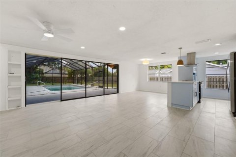 House in Sarasota, Florida 3 bedrooms, 123.1 sq.m. № 2196420 - photo 4