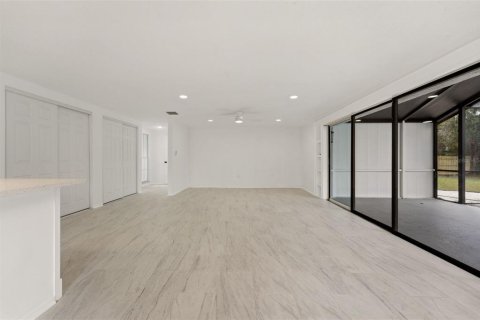 House in Sarasota, Florida 3 bedrooms, 123.1 sq.m. № 2196420 - photo 13