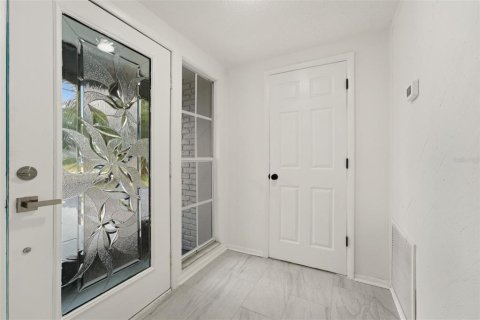 House in Sarasota, Florida 3 bedrooms, 123.1 sq.m. № 2196420 - photo 5