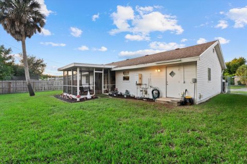 House in Bradenton, Florida 2 bedrooms, 118.73 sq.m. № 2419594 - photo 20