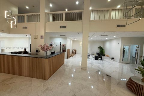 Condo in Aventura, Florida, 2 bedrooms  № 2008610 - photo 22