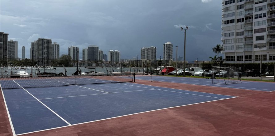 Condo in Aventura, Florida, 2 bedrooms  № 2008610