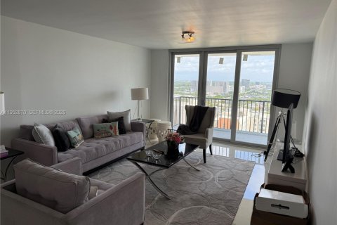 Condo in Aventura, Florida, 2 bedrooms  № 2008610 - photo 6