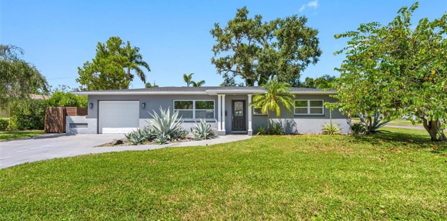 Casa en Saint Petersburg, Florida 3 dormitorios, 174.19 m2 № 1903528