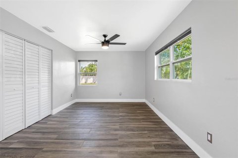 Casa en venta en Saint Petersburg, Florida, 3 dormitorios, 174.19 m2 № 1903528 - foto 18