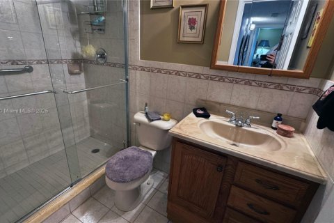 Купить кондоминиум в Майами, Флорида 2 спальни, 77.85м2, № 1926082 - фото 23