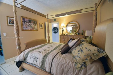 Купить кондоминиум в Майами, Флорида 2 спальни, 77.85м2, № 1926082 - фото 13