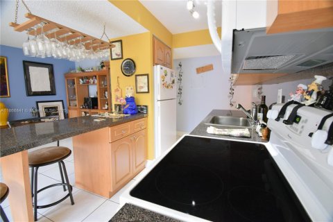 Купить кондоминиум в Майами, Флорида 2 спальни, 77.85м2, № 1926082 - фото 9