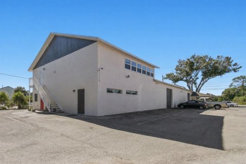 Propiedad comercial en venta en Port Richey, Florida, 624.3 m2 № 2135109 - foto 26