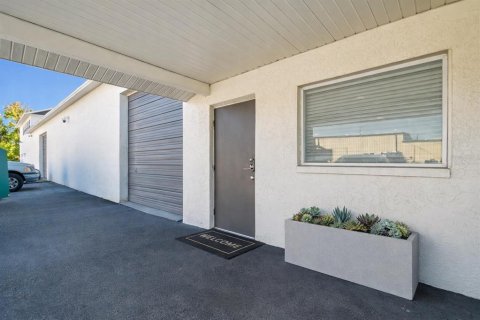 Propiedad comercial en venta en Port Richey, Florida, 624.3 m2 № 2135109 - foto 7