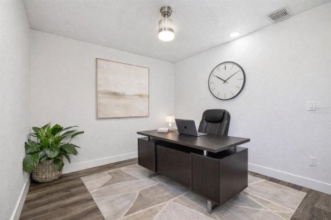 Propiedad comercial en venta en Port Richey, Florida, 624.3 m2 № 2135109 - foto 23