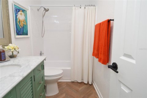 Condo in Saint Petersburg, Florida, 2 bedrooms  № 1529507 - photo 23