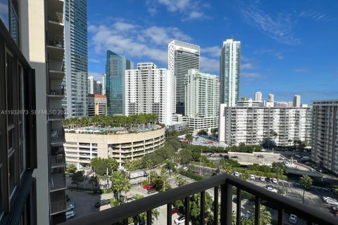Condo in Miami, Florida, 2 bedrooms  № 1990776 - photo 24