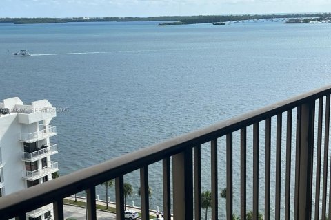 Condo in Miami, Florida, 2 bedrooms  № 1990776 - photo 13