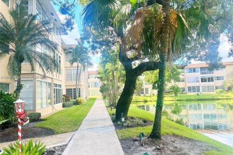 Copropriété à vendre à Lauderdale Lakes, Floride: 2 chambres, 87.7 m2 № 1862437 - photo 5