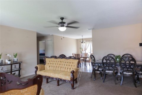 House in Ocala, Florida 3 bedrooms, 129.69 sq.m. № 1784696 - photo 6
