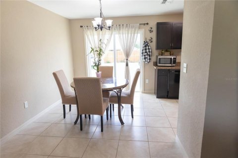 House in Ocala, Florida 3 bedrooms, 129.69 sq.m. № 1784696 - photo 16