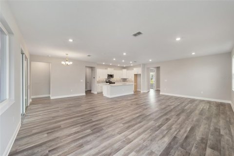 House in Ocala, Florida 2 bedrooms, 187.57 sq.m. № 1761479 - photo 13