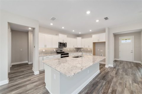 House in Ocala, Florida 2 bedrooms, 187.57 sq.m. № 1761479 - photo 17