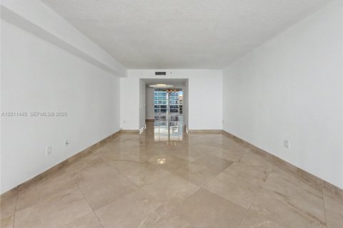 Copropriété à louer à Sunny Isles Beach, Floride: 2 chambres, 147.71 m2 № 2075205 - photo 6