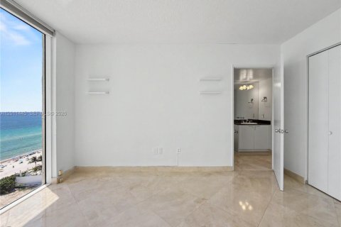 Copropriété à louer à Sunny Isles Beach, Floride: 2 chambres, 147.71 m2 № 2075205 - photo 24