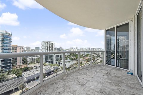 Copropriété à louer à Sunny Isles Beach, Floride: 2 chambres, 147.71 m2 № 2075205 - photo 8