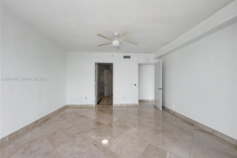 Copropriété à louer à Sunny Isles Beach, Floride: 2 chambres, 147.71 m2 № 2075205 - photo 25