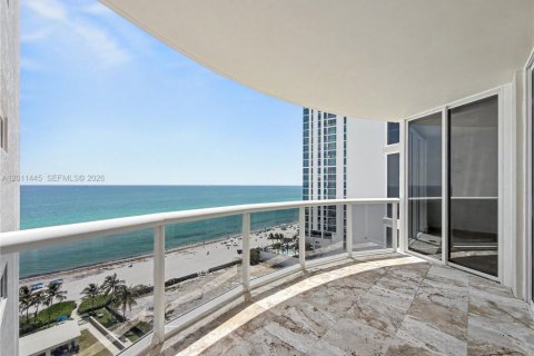Copropriété à louer à Sunny Isles Beach, Floride: 2 chambres, 147.71 m2 № 2075205 - photo 13