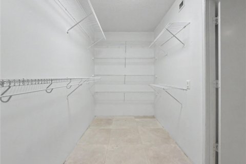 Copropriété à louer à Sunny Isles Beach, Floride: 2 chambres, 147.71 m2 № 2075205 - photo 26
