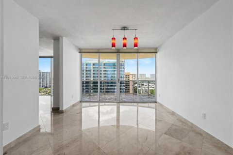 Copropriété à louer à Sunny Isles Beach, Floride: 2 chambres, 147.71 m2 № 2075205 - photo 17