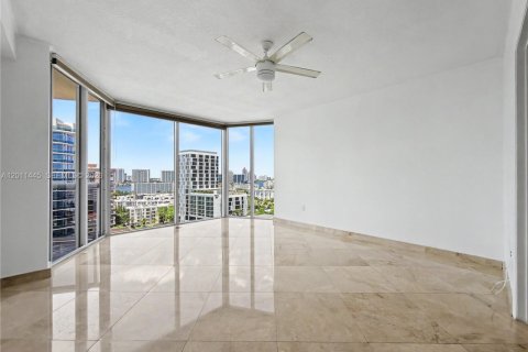 Copropriété à louer à Sunny Isles Beach, Floride: 2 chambres, 147.71 m2 № 2075205 - photo 16