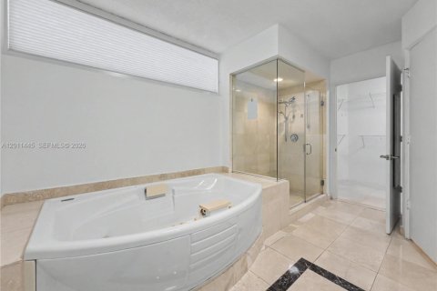 Copropriété à louer à Sunny Isles Beach, Floride: 2 chambres, 147.71 m2 № 2075205 - photo 22
