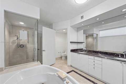 Copropriété à louer à Sunny Isles Beach, Floride: 2 chambres, 147.71 m2 № 2075205 - photo 20