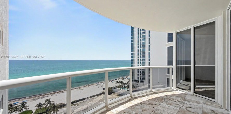 Condo à Sunny Isles Beach, Floride, 2 chambres  № 2075205