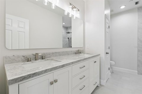Townhouse in Celebration, Florida 3 bedrooms, 236.34 sq.m. № 2391359 - photo 28