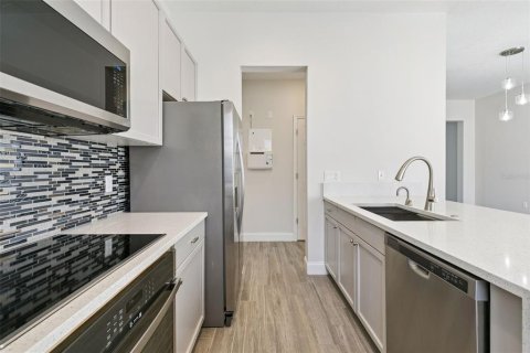 Townhouse in Celebration, Florida 3 bedrooms, 236.34 sq.m. № 2391359 - photo 15