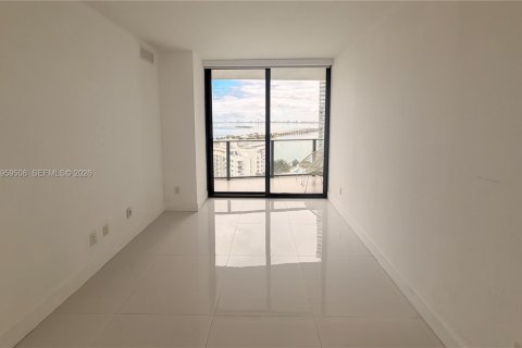 Condo in Miami, Florida, 3 bedrooms  № 2019805 - photo 10