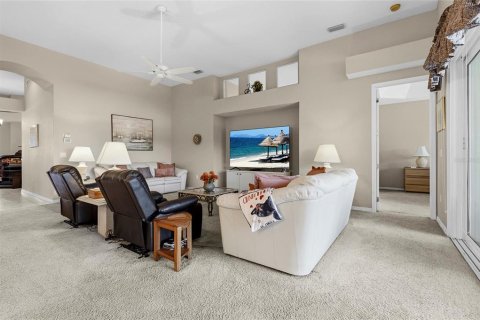 House in Lakewood Ranch, Florida 3 bedrooms, 198.07 sq.m. № 2209458 - photo 28