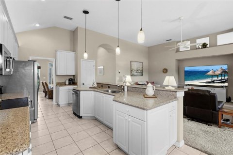 House in Lakewood Ranch, Florida 3 bedrooms, 198.07 sq.m. № 2209458 - photo 25