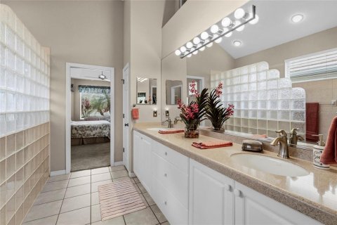 House in Lakewood Ranch, Florida 3 bedrooms, 198.07 sq.m. № 2209458 - photo 10