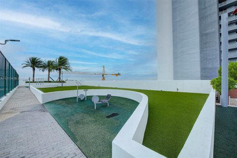 Copropriété à vendre à North Miami Beach, Floride: 2 chambres, 103.96 m2 № 1966594 - photo 30