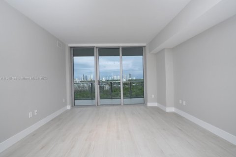 Copropriété à vendre à North Miami Beach, Floride: 2 chambres, 103.96 m2 № 1966594 - photo 4