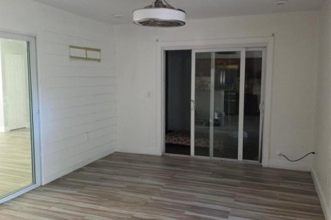 Villa ou maison à louer à Port St. Lucie, Floride: 3 chambres, 154.22 m2 № 2387111 - photo 11