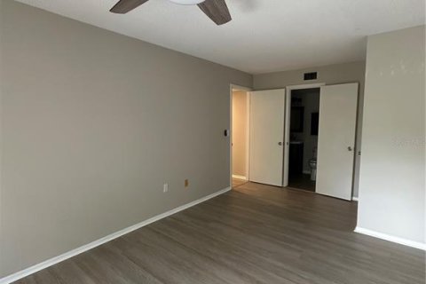 Condominio en alquiler en Orlando, Florida, 2 dormitorios, 76.64 m2 № 1919645 - foto 14