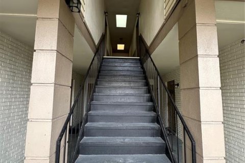 Condominio en alquiler en Orlando, Florida, 2 dormitorios, 76.64 m2 № 1919645 - foto 2