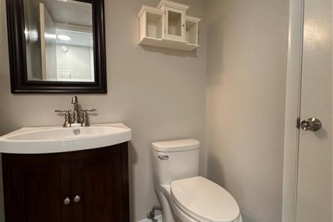 Condominio en alquiler en Orlando, Florida, 2 dormitorios, 76.64 m2 № 1919645 - foto 24