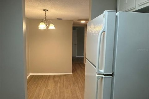 Condominio en alquiler en Orlando, Florida, 2 dormitorios, 76.64 m2 № 1919645 - foto 10